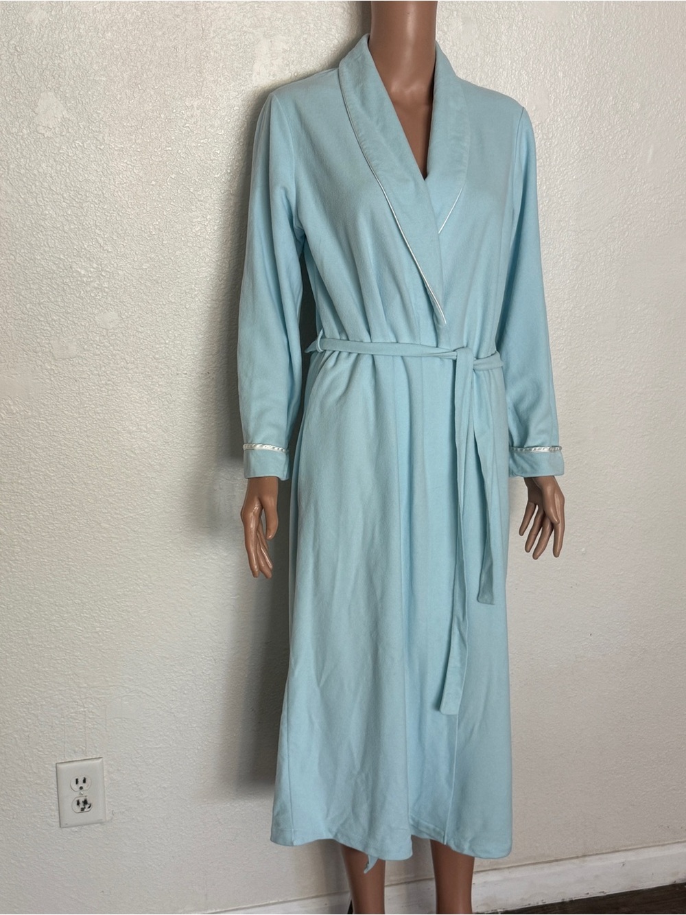 Vintage Jennifer Dale Light Blue Wrap Robe ILGWU 11